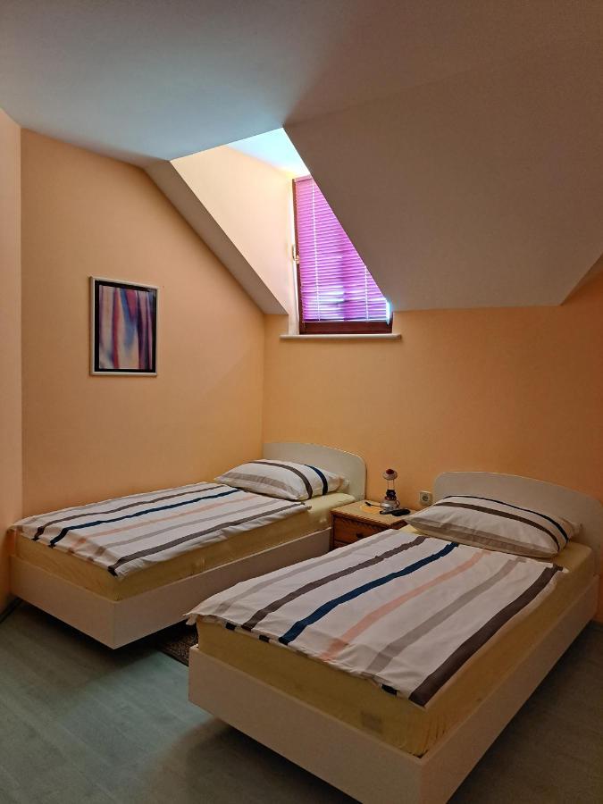 Rooms Cehovin Postojna Exterior photo