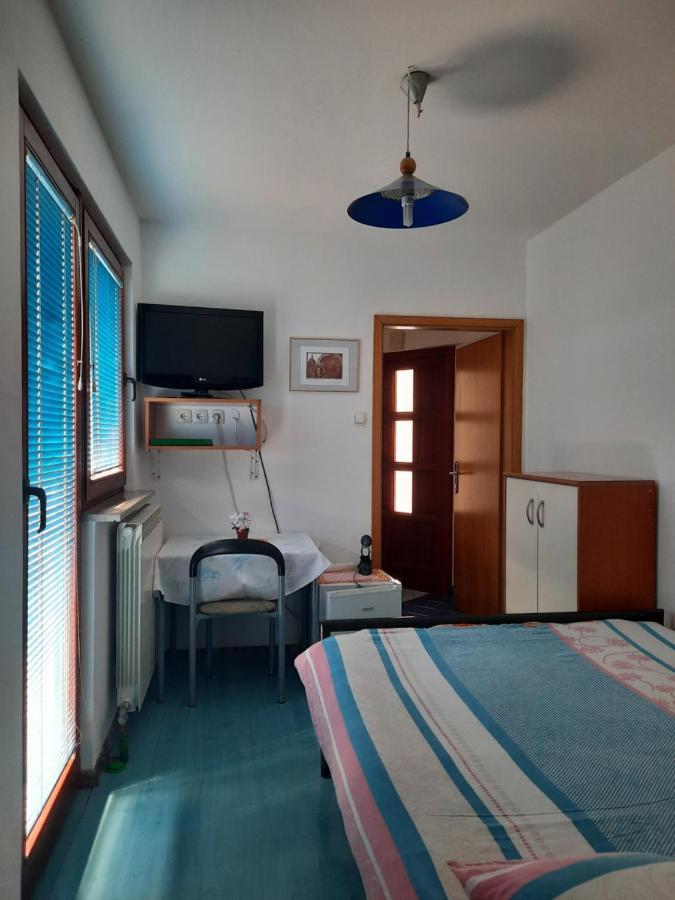Rooms Cehovin Postojna Exterior photo